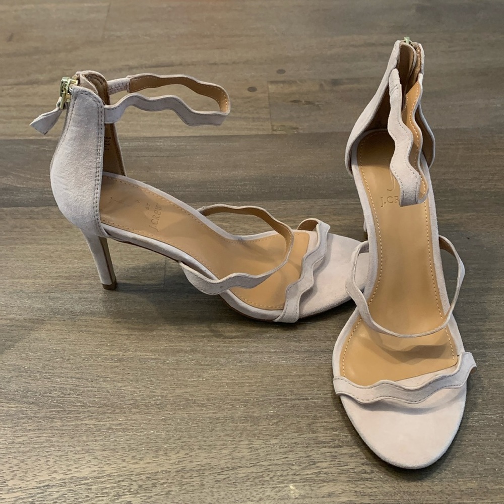 NWOB J. Crew Factory Scalloped Suede Heels Size 7